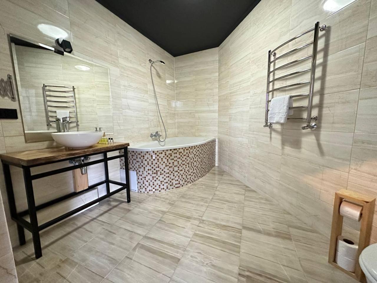 Spa Hotel Gora Bukovel Luaran gambar